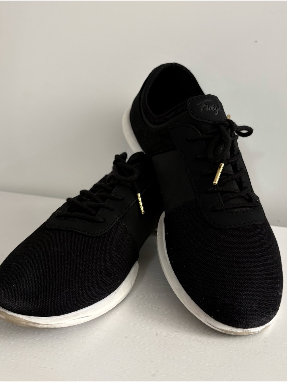 Fuego Black Fashion Dance Split-Sole Sneakers Women’s Sz 5.5